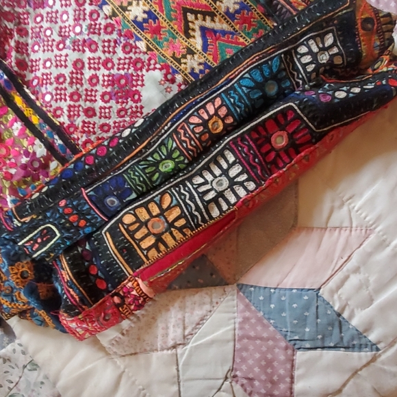 🌈SOLD🦋 Handmade Boho patchwork Embroideredl Bag - Picture 3 of 4